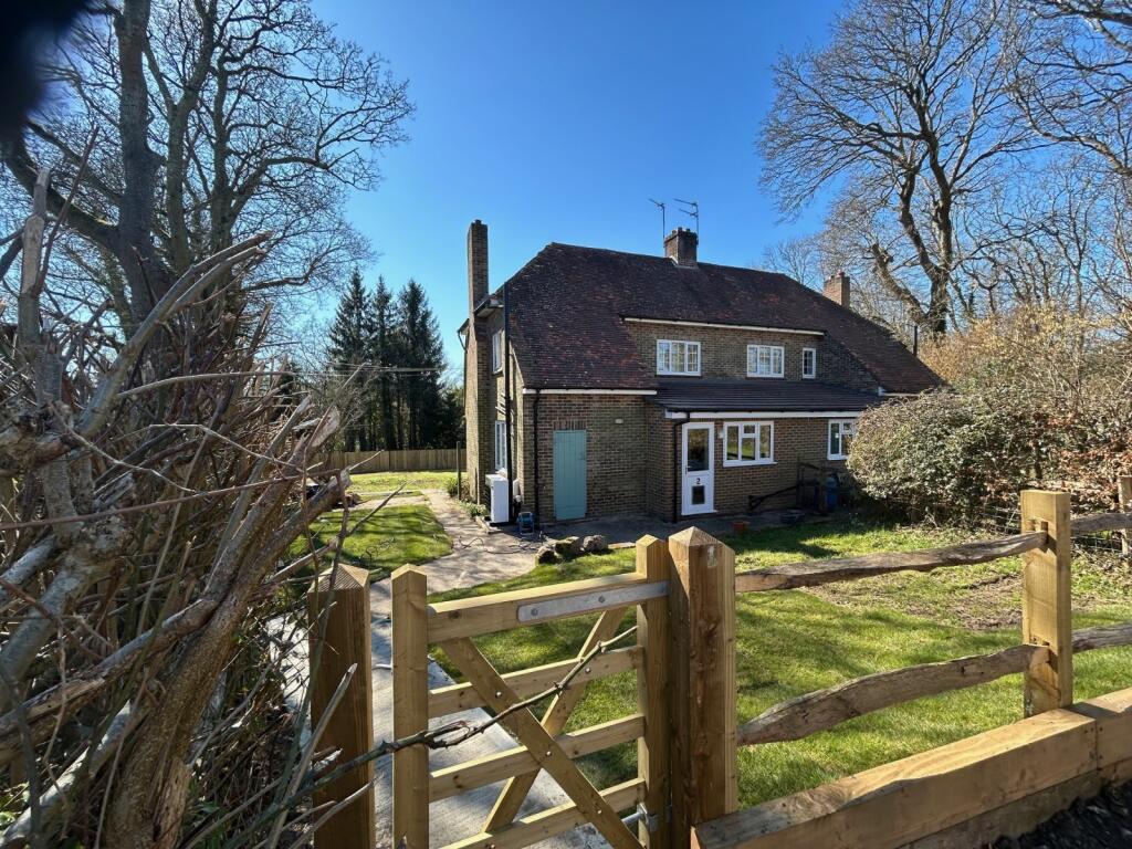 2 bed Semi Detached for rent in Scayne's Hill. From Jackson-Stops - Lindfield 2 bed Semi Detached for rent in Scayne's Hill. From Jackson-Stops - Lindfield