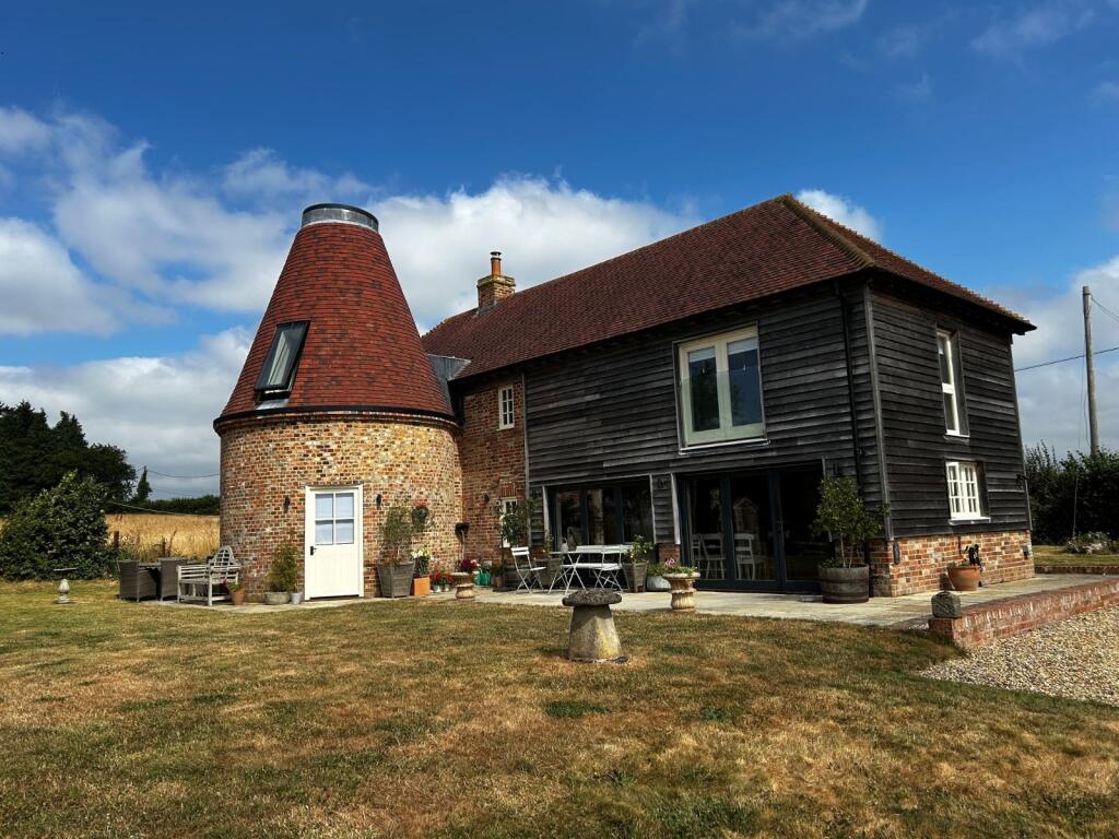 3 bed Barn Conversion for rent in Mayfield. From Jackson-Stops - Lindfield 3 bed Barn Conversion for rent in Mayfield. From Jackson-Stops - Lindfield