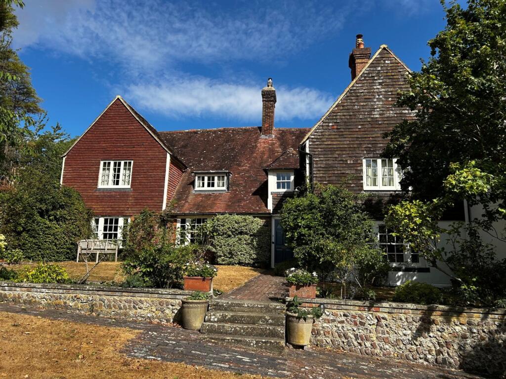 5 bed Detached for rent in Glynde. From Jackson-Stops - Lindfield 5 bed Detached for rent in Glynde. From Jackson-Stops - Lindfield