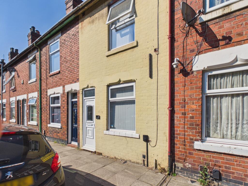 2 bed Mid Terraced House for rent in Hanchurch. From Northwood - Stoke-on-Trent