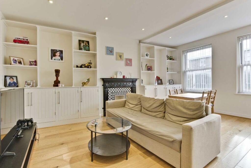 2 bed 1st Floor Flat for rent in Weybridge. From Jackson-Stops - Weybridge