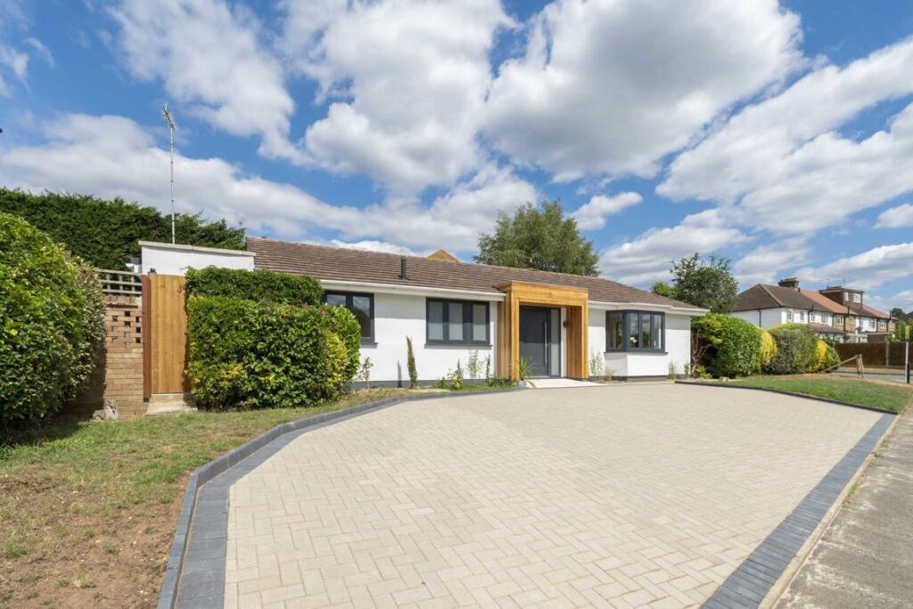 3 bed Bungalow for rent in Stoke D'Abernon. From Jackson-Stops - Weybridge