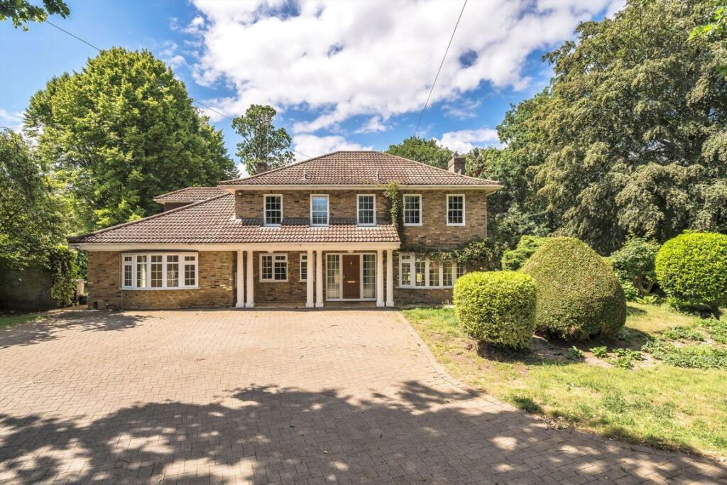 5 bed Detached for rent in West Byfleet. From Jackson-Stops - Weybridge 5 bed Detached for rent in West Byfleet. From Jackson-Stops - Weybridge