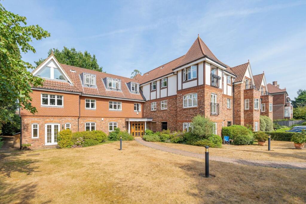 2 bed 1st Floor Flat for rent in Weybridge. From Jackson-Stops - Weybridge