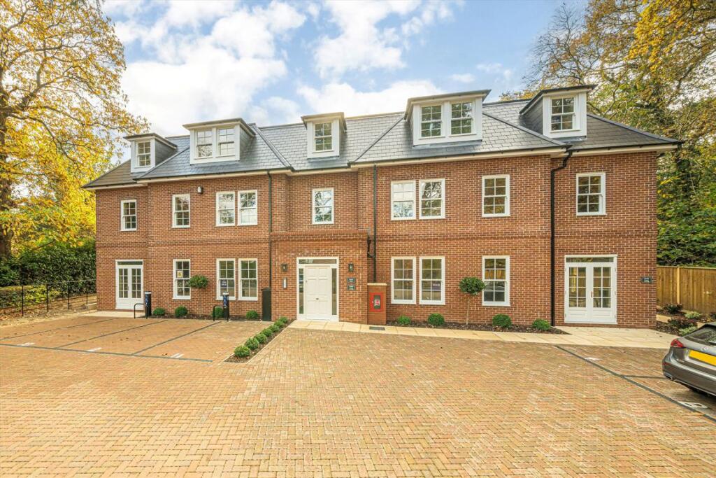 2 bed 1st Floor Flat for rent in Weybridge. From Jackson-Stops - Weybridge