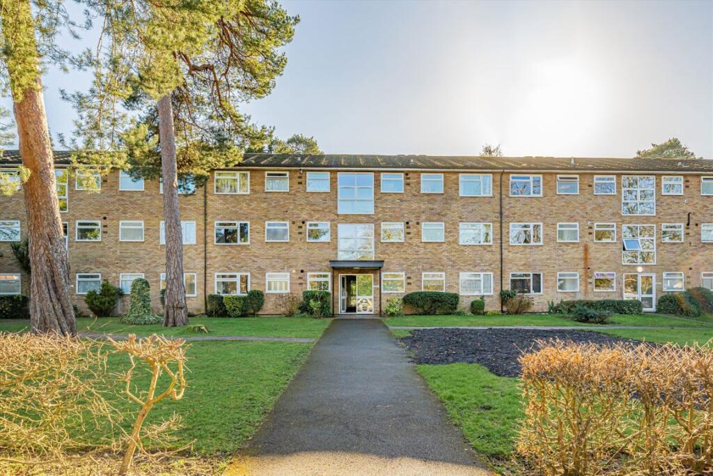 2 bed 1st Floor Flat for rent in Weybridge. From Jackson-Stops - Weybridge