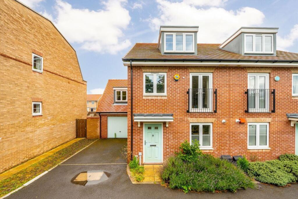 4 bed Detached for rent in Walton-on-Thames. From Jackson-Stops - Weybridge