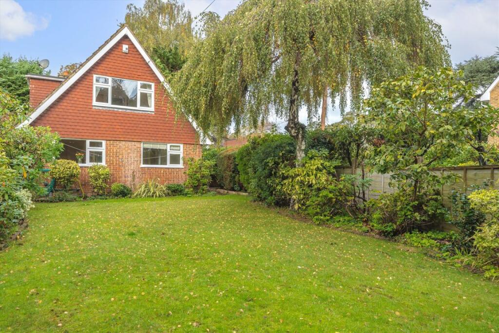 3 bed Detached for rent in Weybridge. From Jackson-Stops - Weybridge