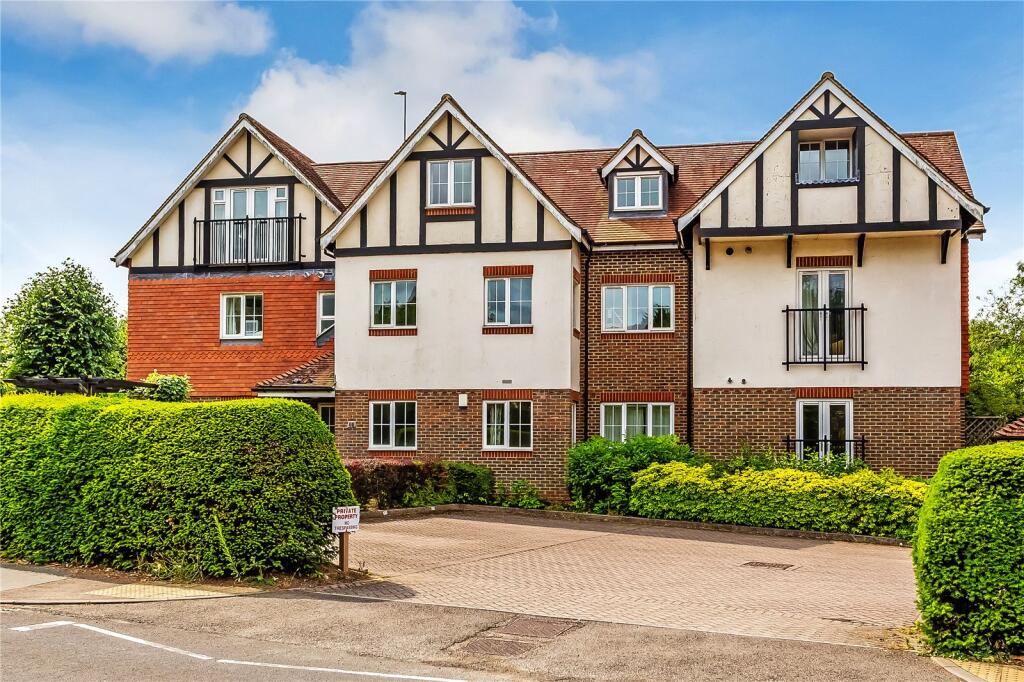 2 bed Apartment for rent in Oxted. From Jackson-Stops - Oxted