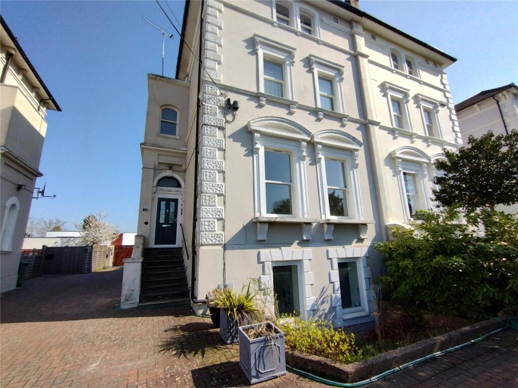 2 bed Apartment for rent in Sevenoaks. From Jackson-Stops - Kent And East Sussex