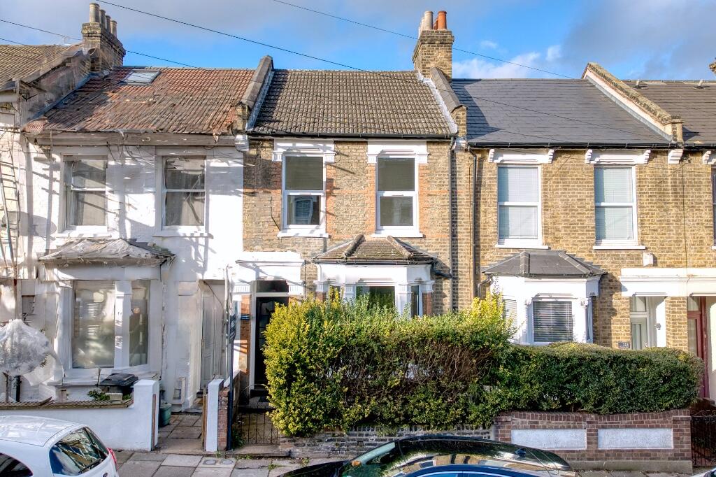 3 bed Mid Terraced House for rent in Tottenham. From Novus Residential Ltd - London