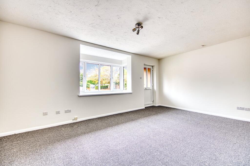 4 bed Studio for rent in Crews Hill. From Novus Residential Ltd - London