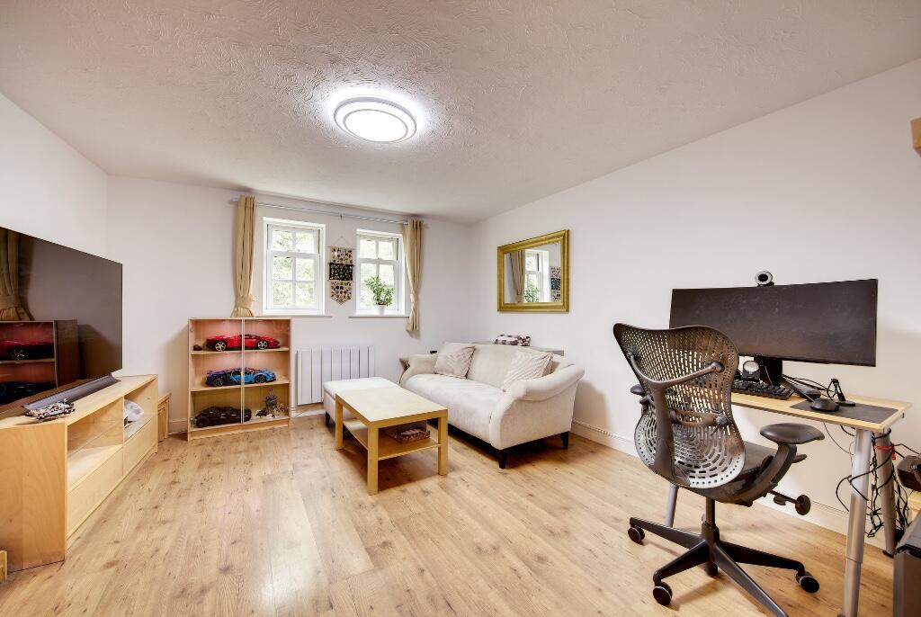 2 bed 1st Floor Flat for rent in Southgate. From Novus Residential Ltd - London