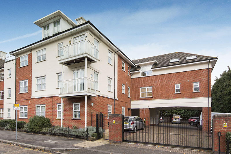 2 bed Penthouse for rent in Hadley Wood. From Novus Residential Ltd - London 2 bed Penthouse for rent in Hadley Wood. From Novus Residential Ltd - London