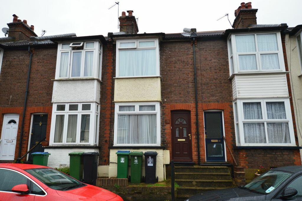 3 bed Mid Terraced House for rent in Watford. From Oak Estates and Financial Services