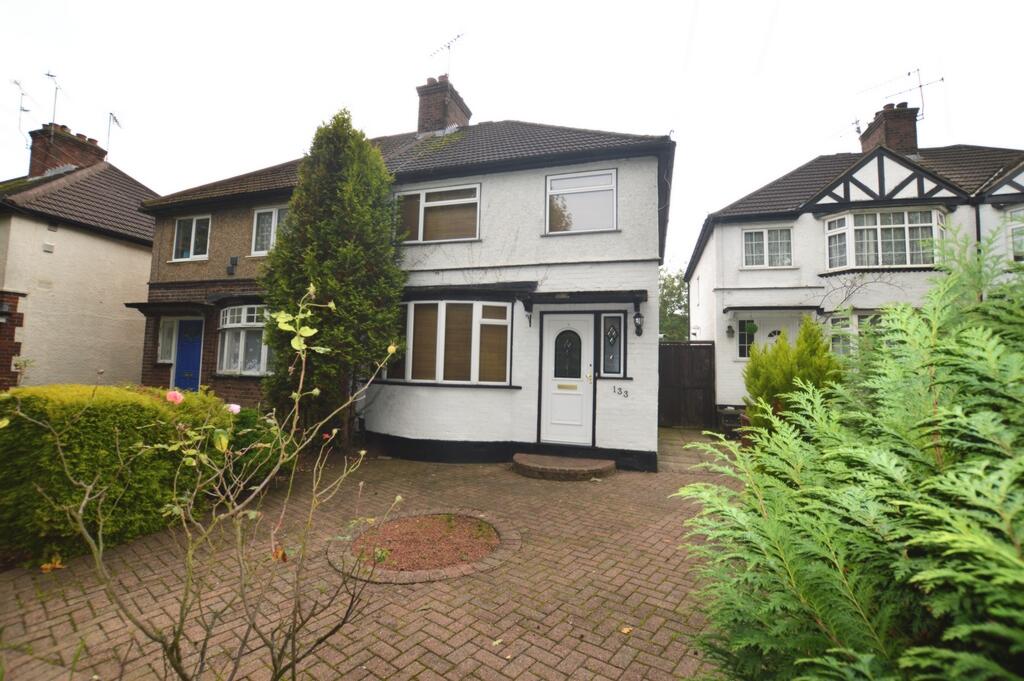 3 bed Semi-Detached House for rent in Aldenham. From Oak Estates and Financial Services