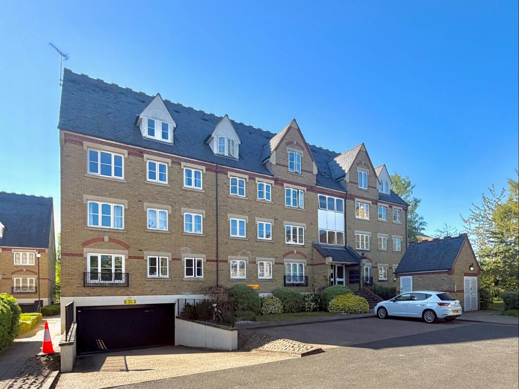 2 bed Apartment for rent in Watford. From Oak Estates and Financial Services