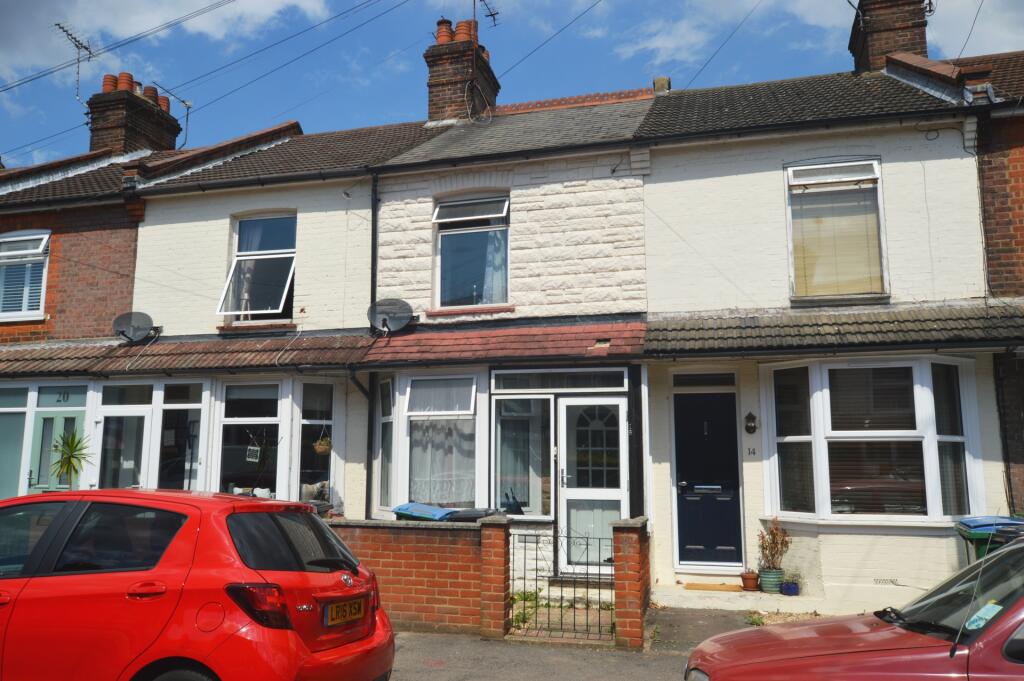 3 bed Mid Terraced House for rent in Watford. From Oak Estates and Financial Services