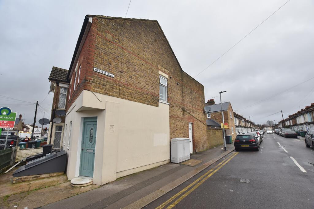 1 bed Duplex for rent in Watford. From Oak Estates and Financial Services
