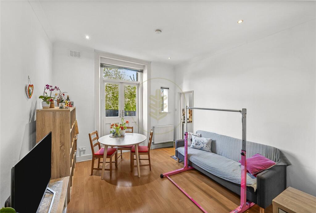 2 bed Apartment for rent in London. From Oakhill Residential - West Hampsted