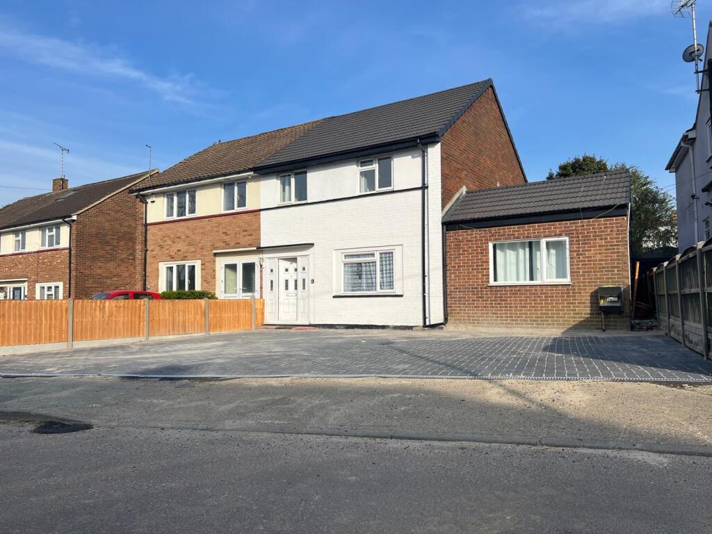 1 bed HMO for rent in Hadleigh. From Ocean Residential - Westcliff-on-Sea