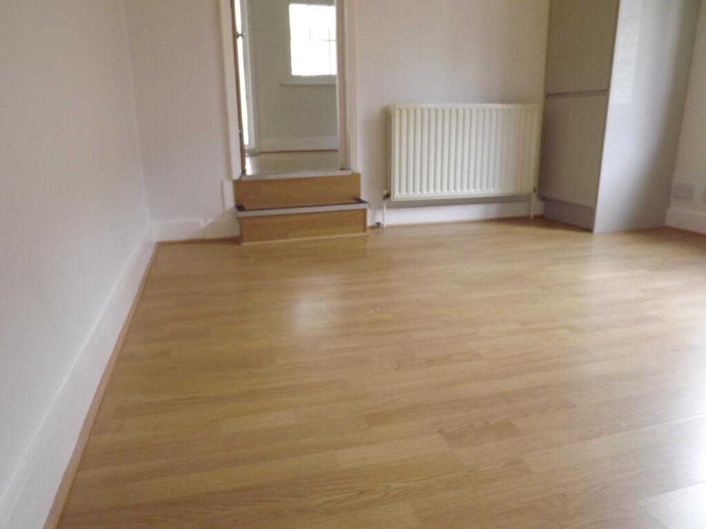 1 bed 1st Floor Flat for rent in Southend-on-Sea. From Ocean Residential - Westcliff-on-Sea 1 bed 1st Floor Flat for rent in Southend-on-Sea. From Ocean Residential - Westcliff-on-Sea