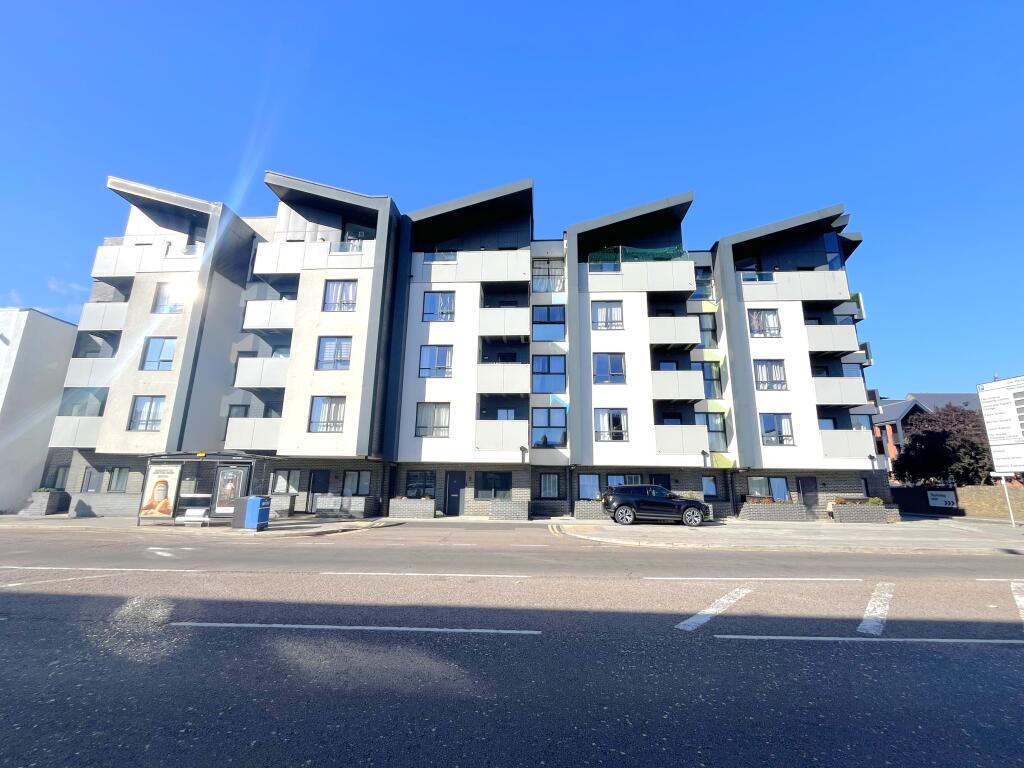 1 bed 1st Floor Flat for rent in Southend-on-Sea. From Ocean Residential - Westcliff-on-Sea