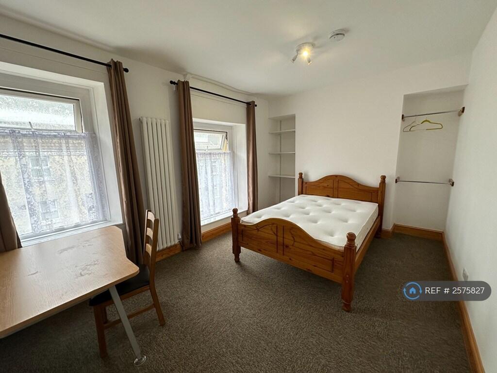 1 bed House Share for rent in Swansea. From OpenRent