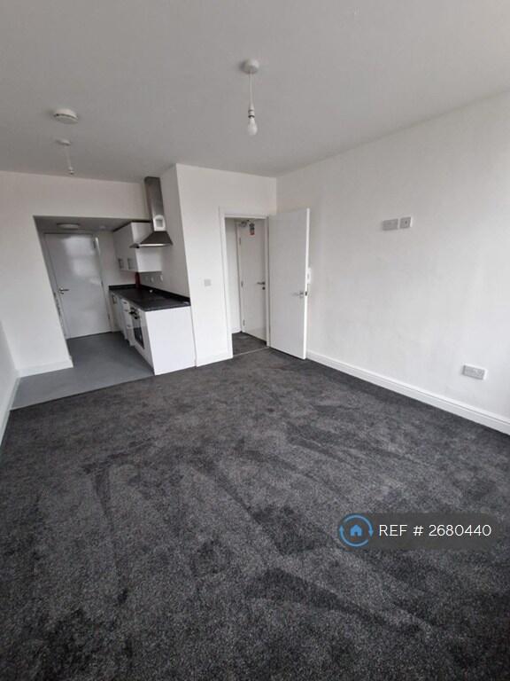 1 bed 1st Floor Flat for rent in Ellesmere Port. From OpenRent