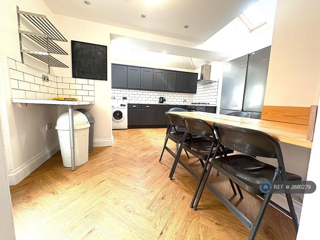 7 bed Mid Terraced House for rent in Liverpool. From OpenRent 7 bed Mid Terraced House for rent in Liverpool. From OpenRent