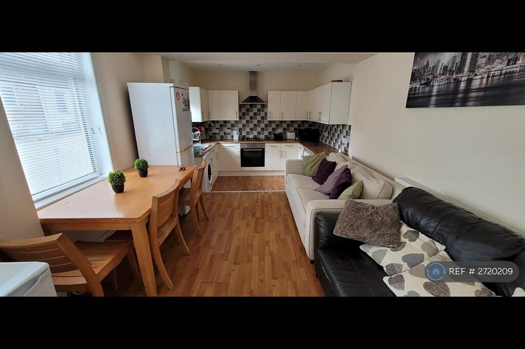 1 bed House Share for rent in Northampton. From OpenRent