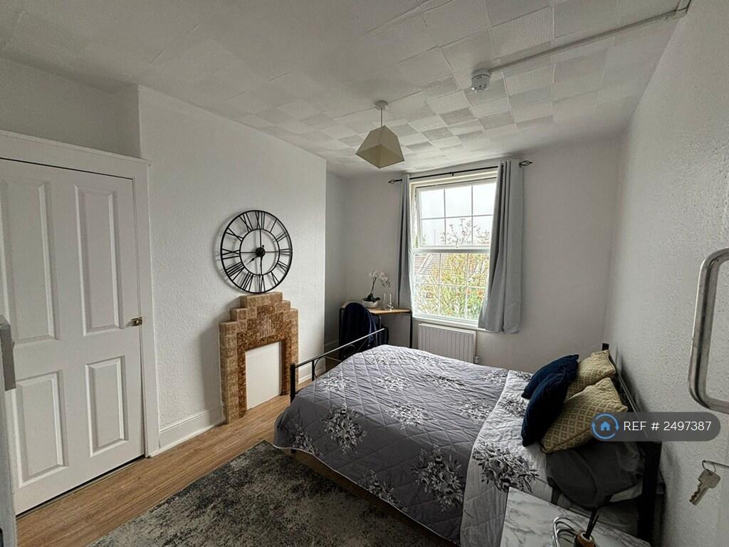 1 bed Flat Share for rent in Gravesend. From OpenRent