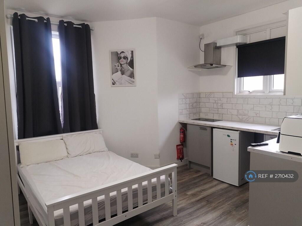 1 bed House Share for rent in Coventry. From OpenRent