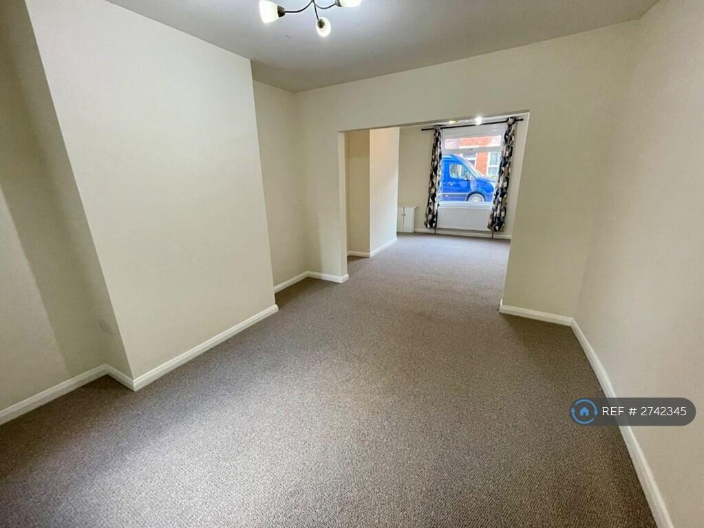 1 bed House Share for rent in Luton. From OpenRent