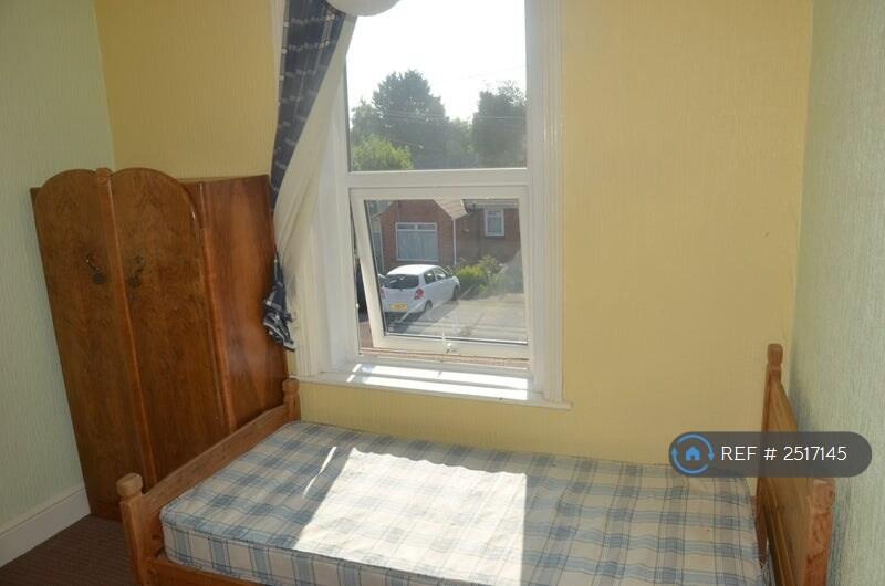 1 bed Flat Share for rent in Bournemouth. From OpenRent