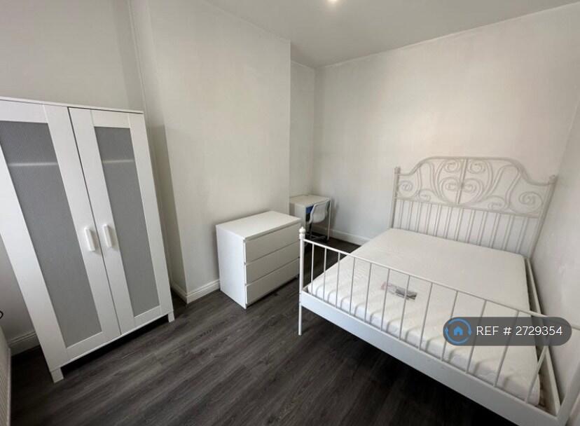 1 bed House Share for rent in Salford. From OpenRent