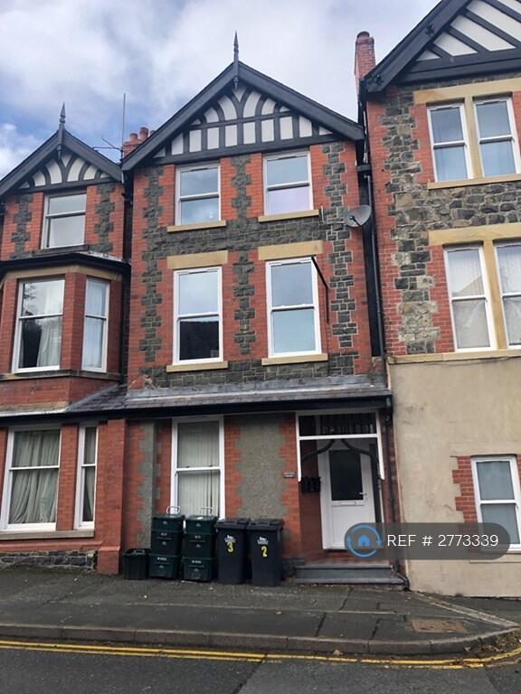 1 bed 1st Floor Flat for rent in Penmaenmawr. From OpenRent