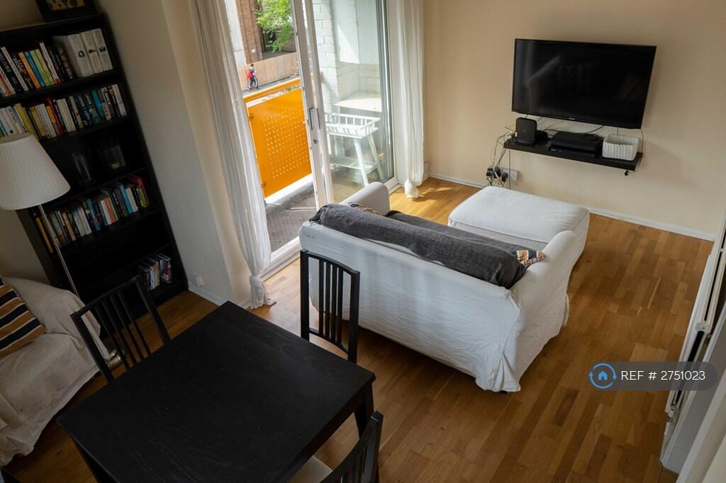 1 bed House Share for rent in London. From OpenRent