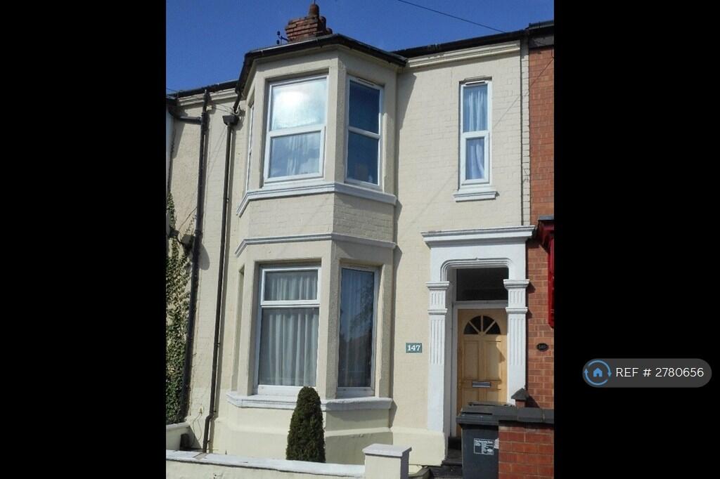 6 bed Mid Terraced House for rent in Northampton. From OpenRent