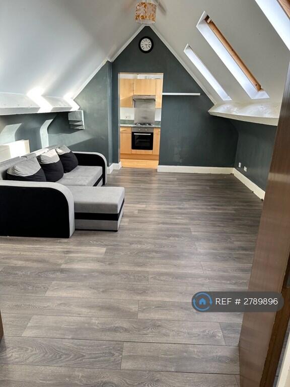 2 bed 1st Floor Flat for rent in Scarborough. From OpenRent