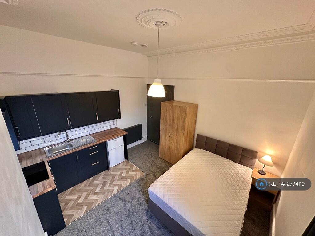 1 bed House Share for rent in Plymouth. From OpenRent