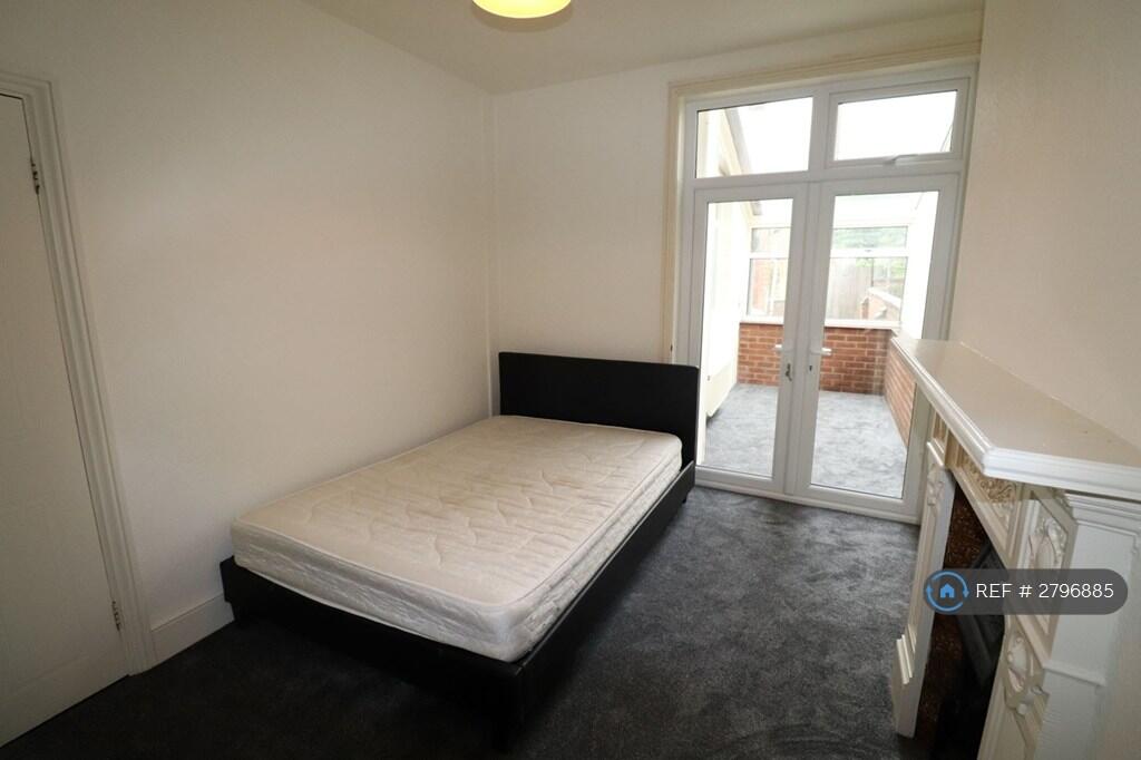 1 bed House Share for rent in Northampton. From OpenRent