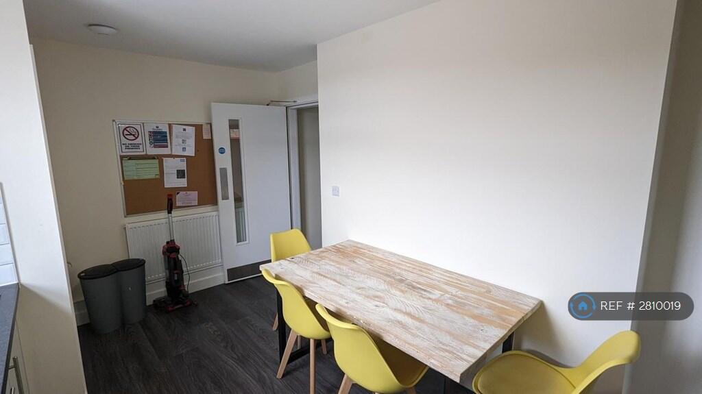 4 bed 1st Floor Flat for rent in Ormskirk. From OpenRent 4 bed 1st Floor Flat for rent in Ormskirk. From OpenRent