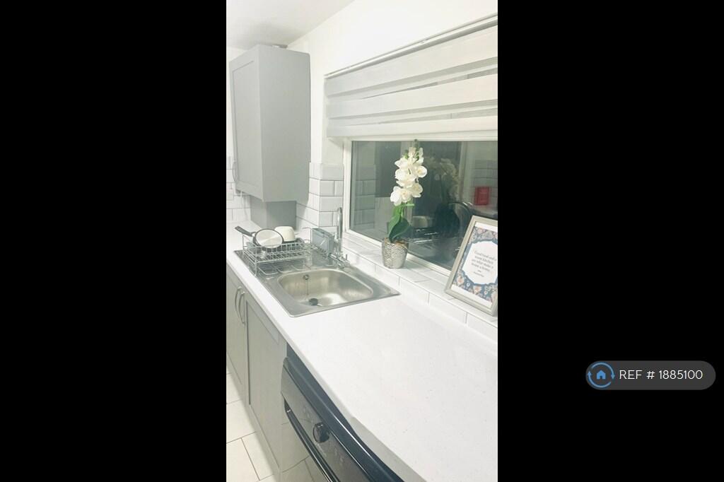 1 bed House Share for rent in Crayford. From OpenRent