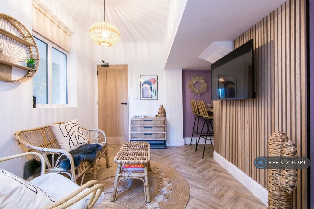 1 bed House Share for rent in Rugby. From OpenRent