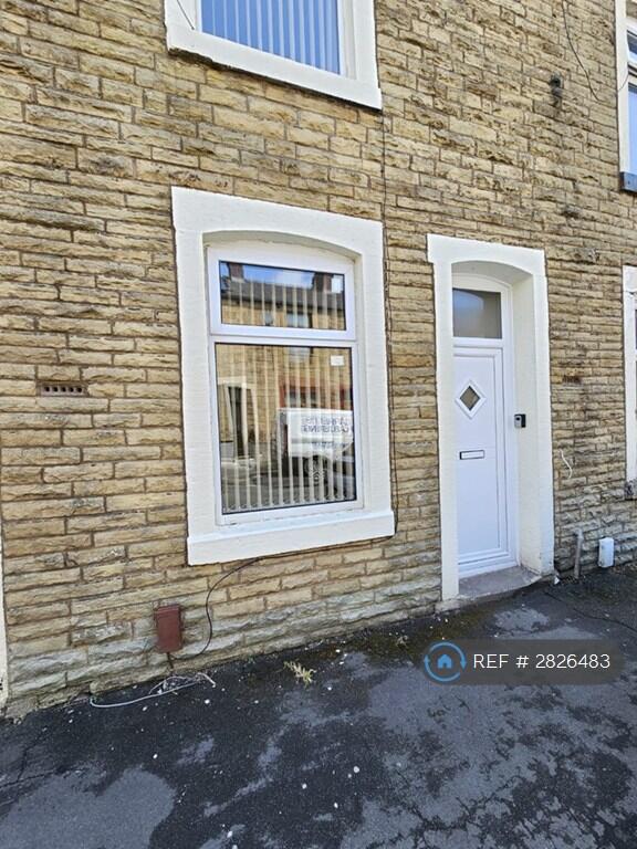 2 bed Mid Terraced House for rent in Burnley. From OpenRent