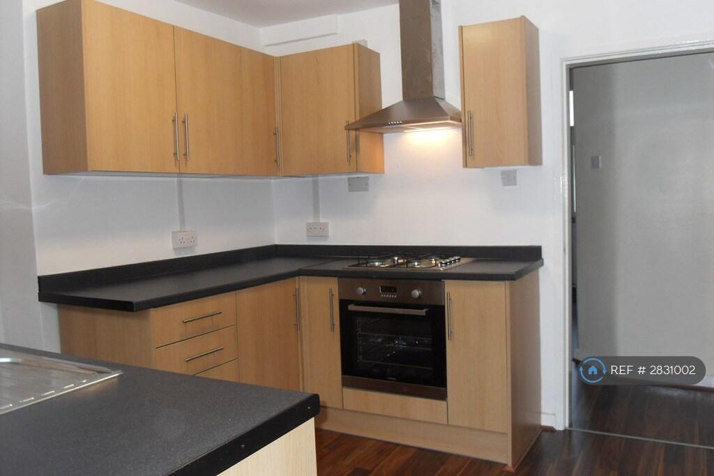 4 bed Mid Terraced House for rent in Liverpool. From OpenRent