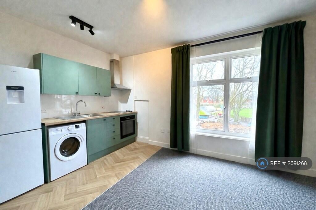 1 bed 1st Floor Flat for rent in Crewe. From OpenRent