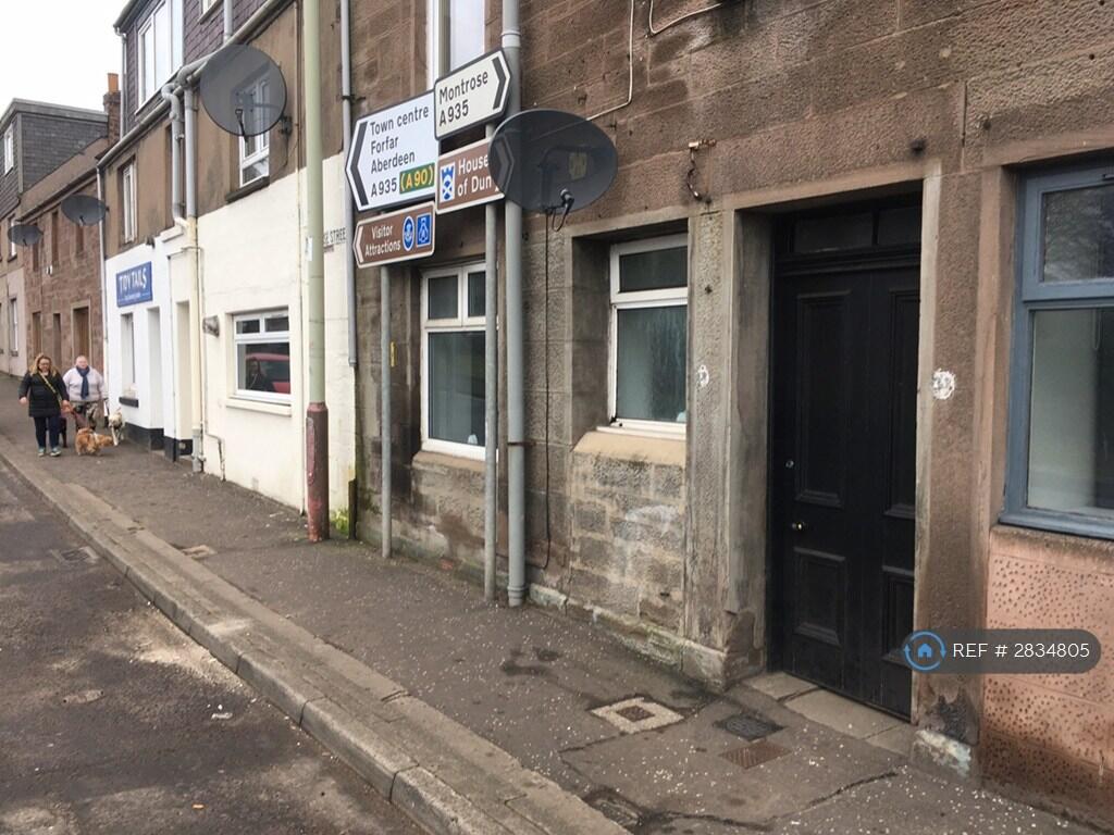 1 bed 1st Floor Flat for rent in Brechin. From OpenRent