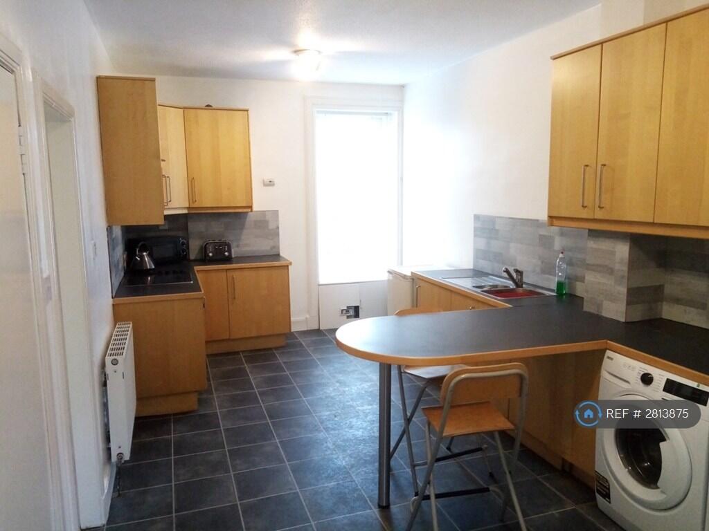 1 bed 1st Floor Flat for rent in Dundee. From OpenRent 1 bed 1st Floor Flat for rent in Dundee. From OpenRent